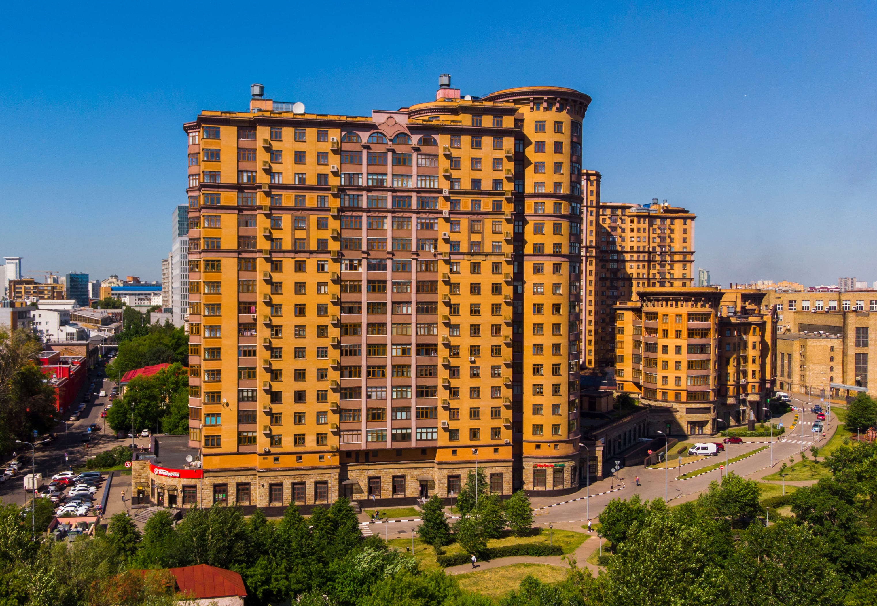 Продажа бизнес-центра 13188 квадратных метров в ЦАО 