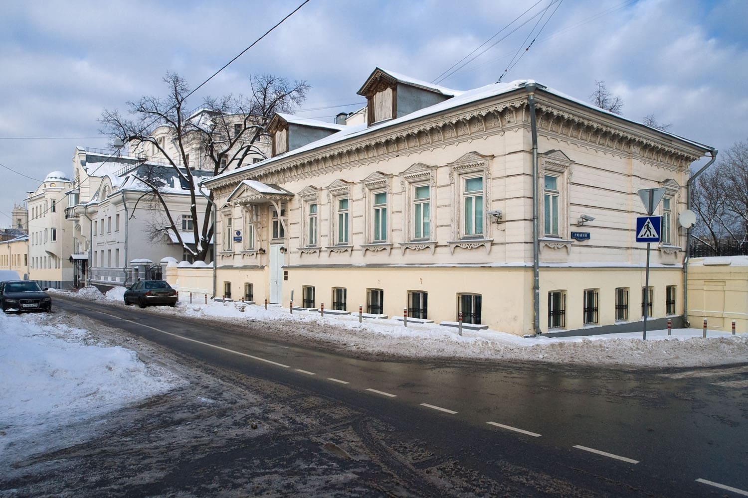 Продажа особняка 661 квадратных метров в ЦАО 
