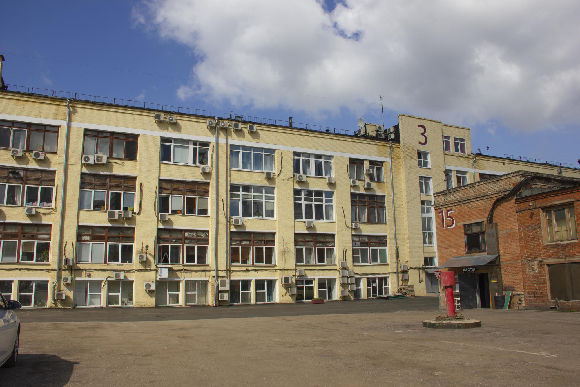 Продажа бизнес-центра 2200 квадратных метров в ЗАО 