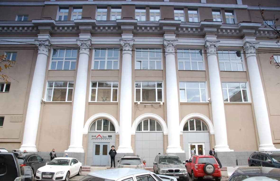 Продажа бизнес-центра 5400 квадратных метров в ЦАО 