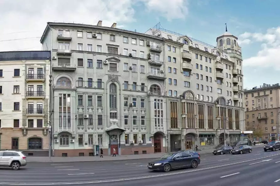 Продажа бизнес-центра 10000 квадратных метров в ЦАО 