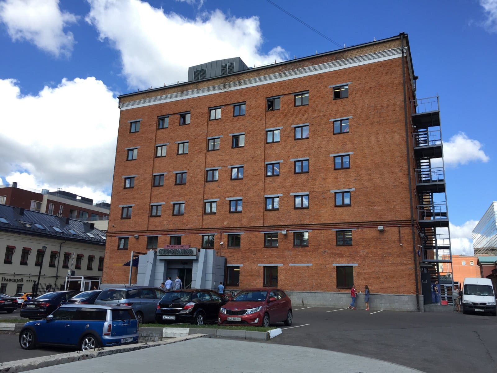 Продажа бизнес-центра 14350 квадратных метров в ЦАО 