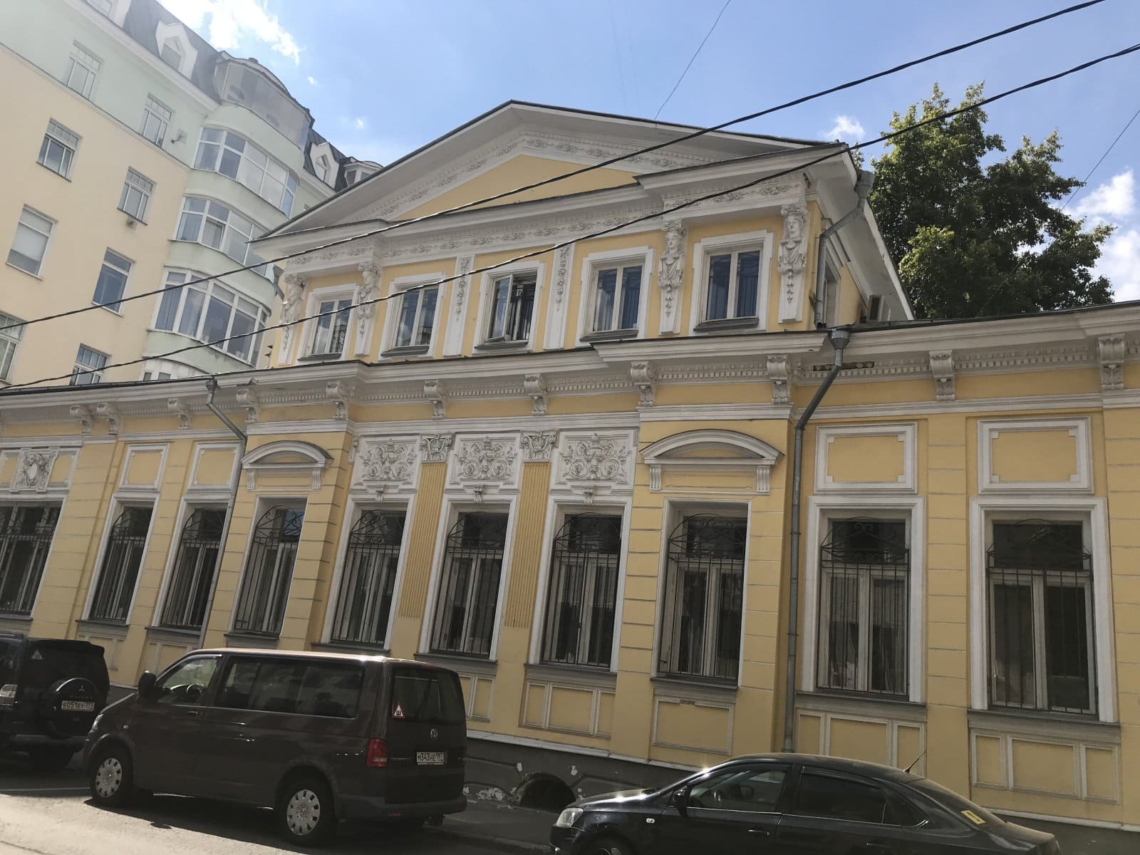 Продажа особняка 1430 квадратных метров в ЦАО 
