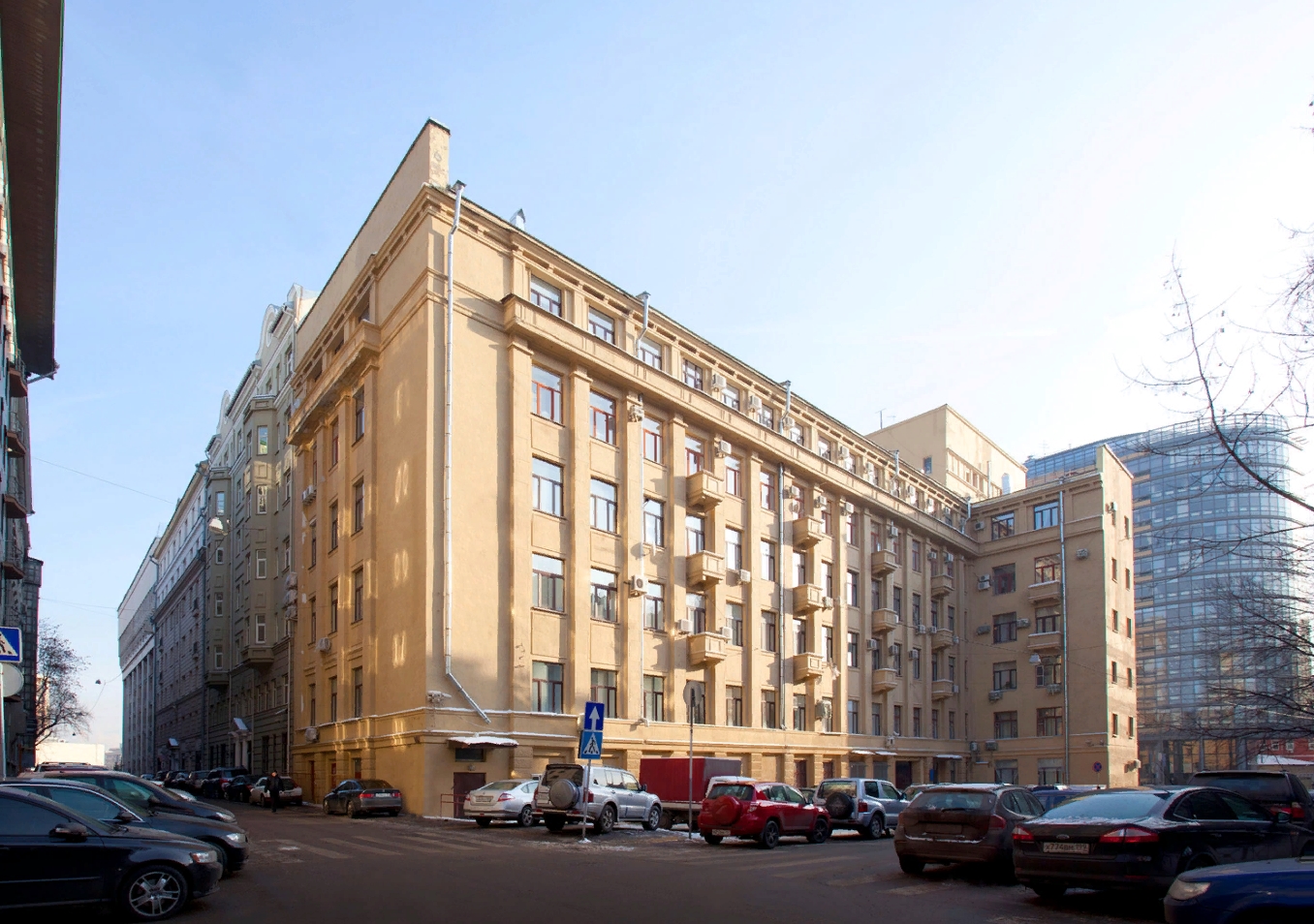 Продажа бизнес-центра 2700 квадратных метров в ЦАО 