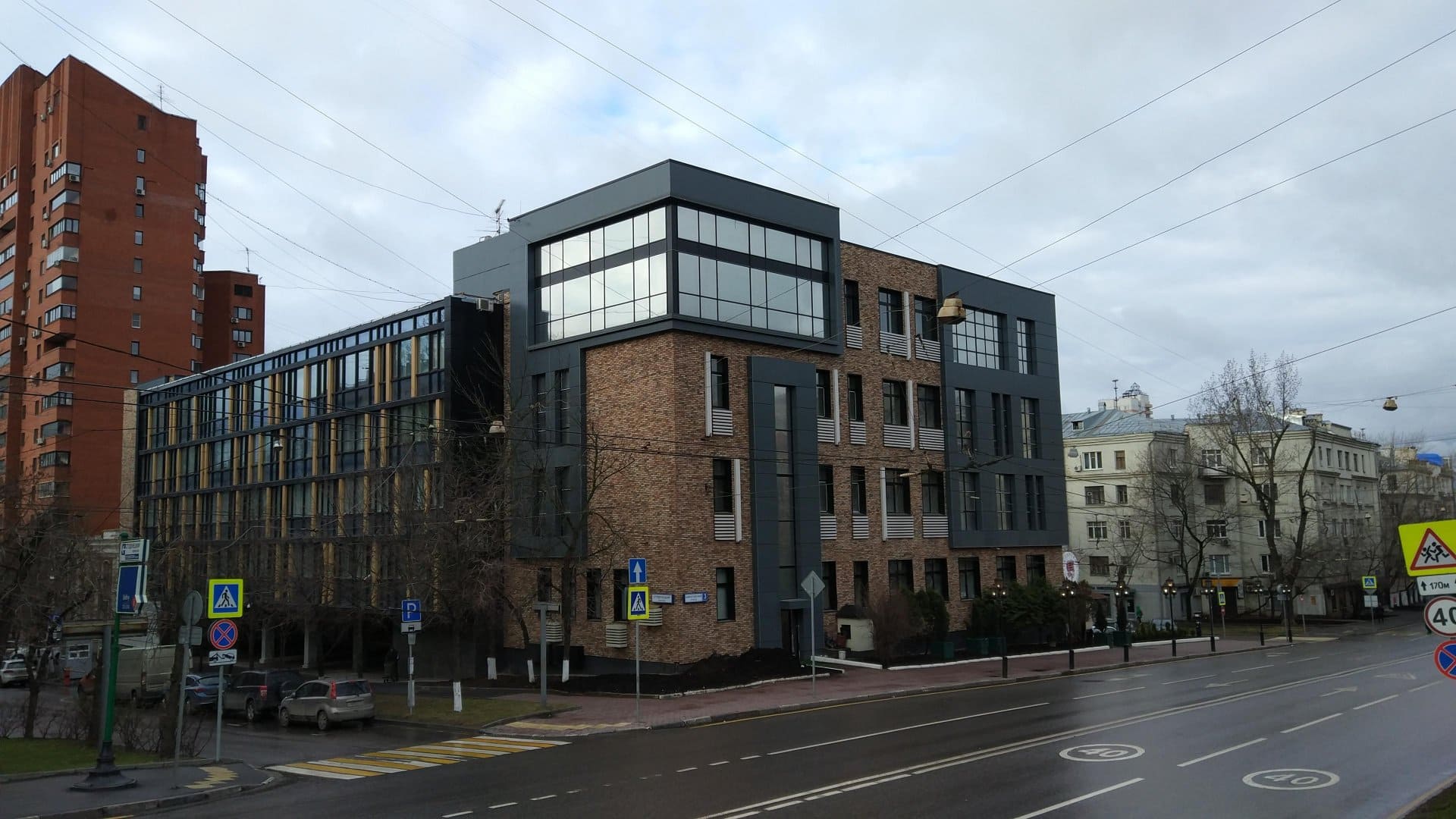 Продажа бизнес-центра 11000 квадратных метров в ЦАО 