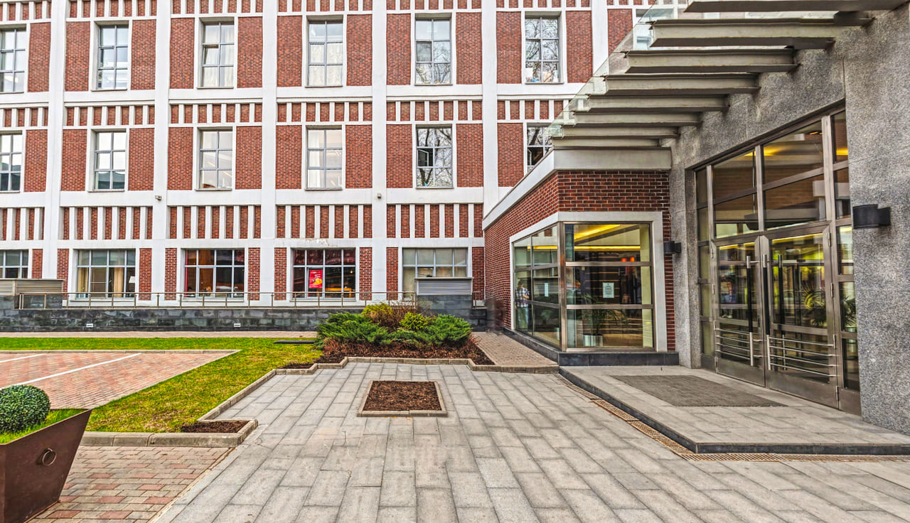 продажа здания бц w plaza