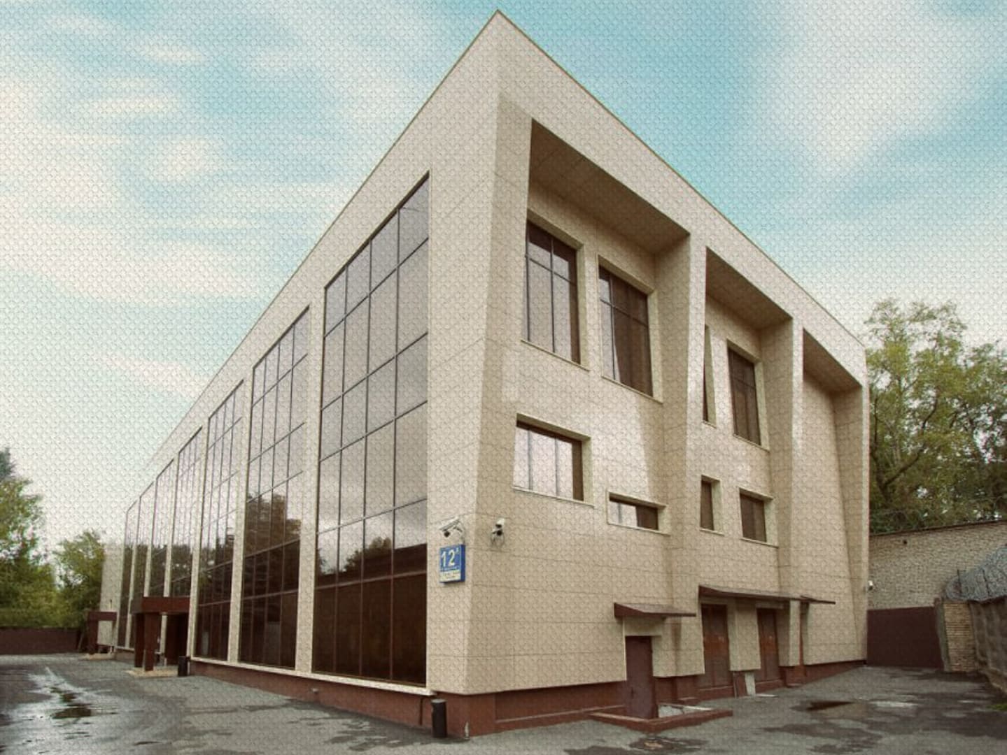 продажа здания бц Графский пер. 12A