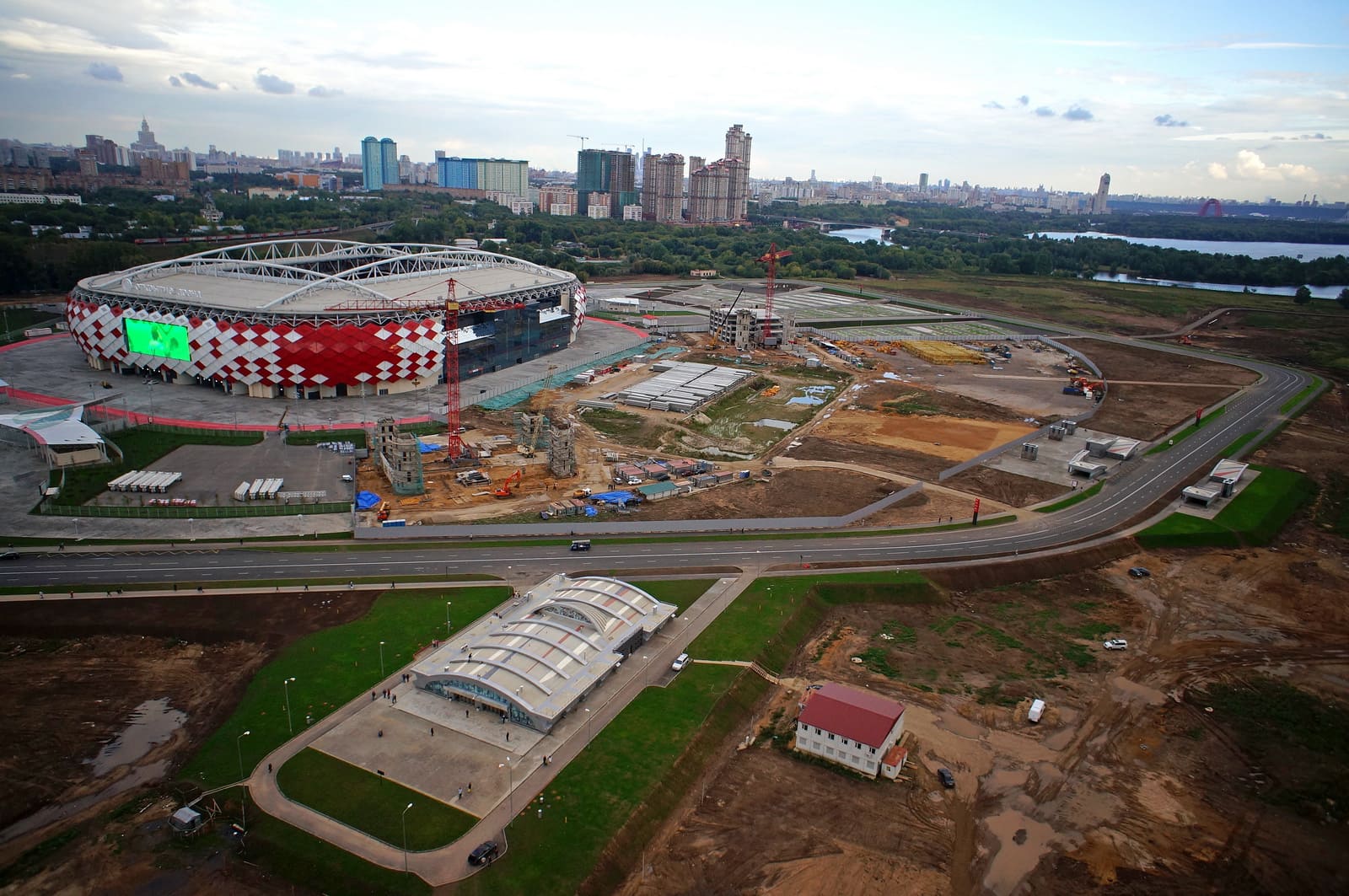 Возле метро «Спартак» появится современный ТРЦ